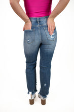 Risen- High Rise Distressed Straight Jeans