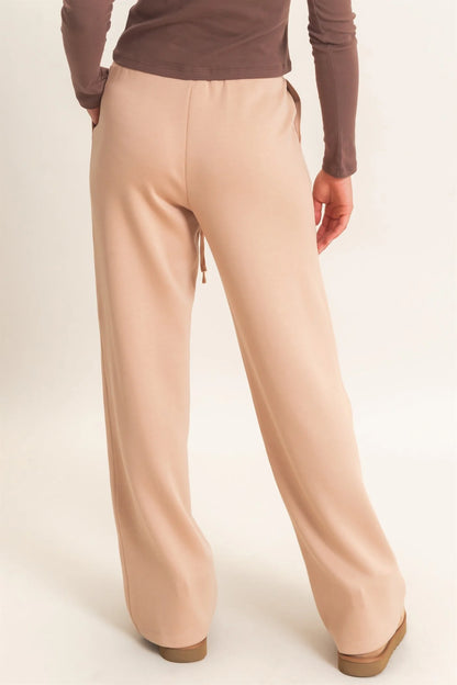 Cozy Girl Essential Taupe Set
